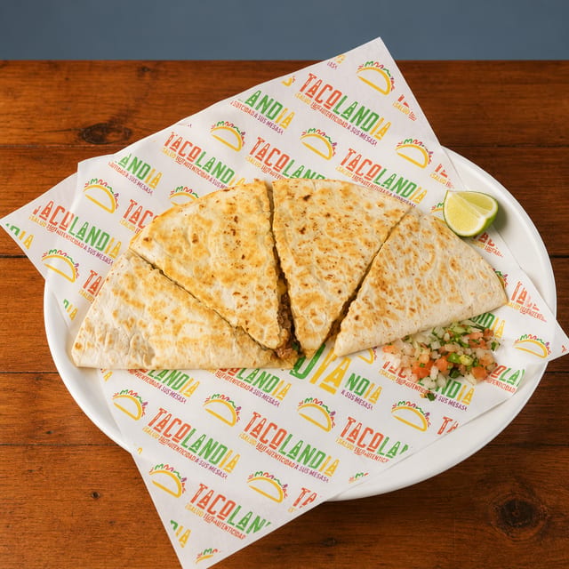 Quesadilla De Harina / Flour Quesadilla.